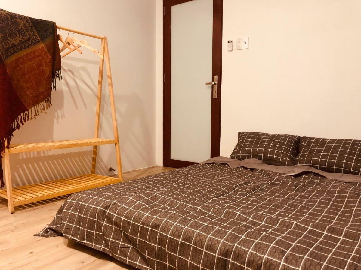 Stay Hostel - 300M From The Ferry 迪石 外观 照片